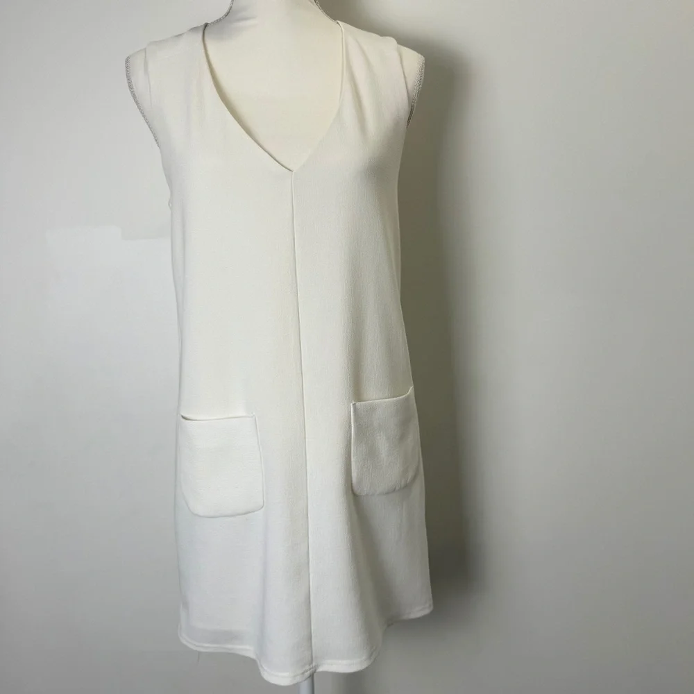 TopShop Pocket Shift Dress, V-Neck, White, Size 4, Polyester, Summer - Picture 12 of 13